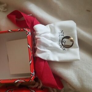 Alexander McQueen " O " skull shoe lace charm